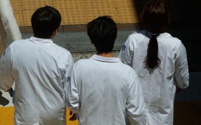 심각한 공공카지노 노말기관 인력난…의사 연봉 6억까지 뛰었다