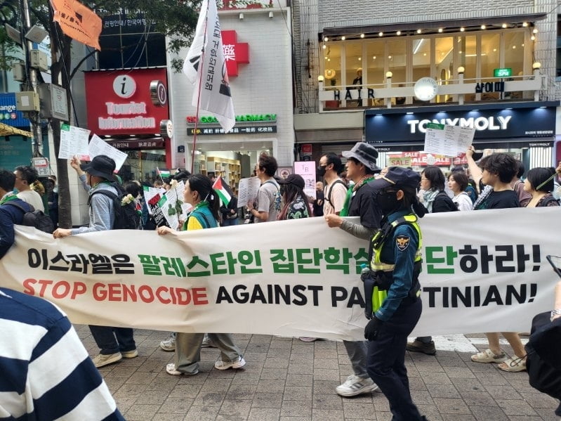 서울 도심 불꽃축제·집회 여파…곳곳 교통혼잡