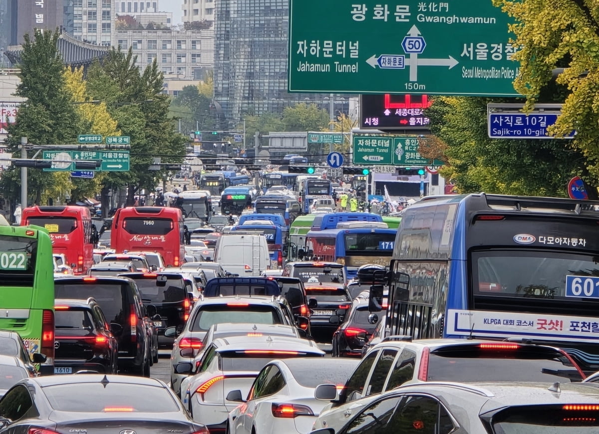 개신교 집회에 수십만명 운집...도심 교통정체