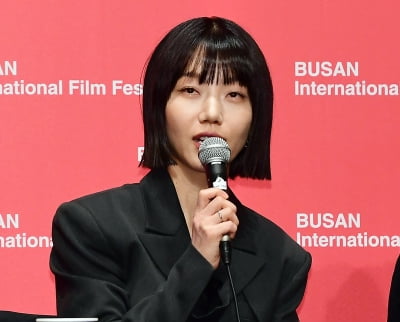 Kim Shin-rok Shares Behind-the-Scenes Stories of 'Uprising' at BIFF