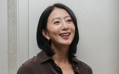 '데뷔 41년 차' 김희애 "'멘붕'왔다…이런 경우는 처음" ('보통의 가족')[인터뷰②]