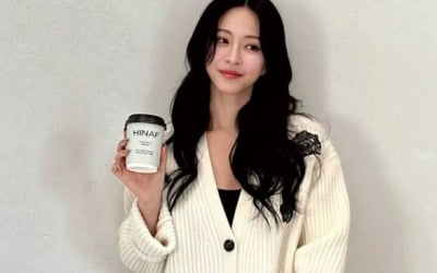 한예슬, ♥10살 연하 남편 또 반하겠네…하의 실종룩으로 드러낸 각선미