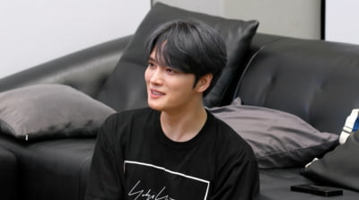 '입양 고백' 김재중, 누나만 8명이라더니…"13명 조카 업어 키워" ('편스토랑')