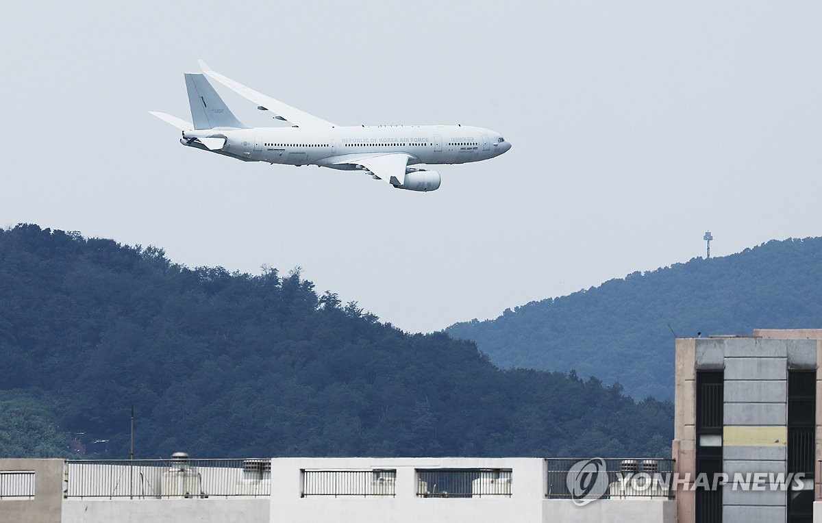 레바논 체류 국민 등 97명 군수송기로 대피…곧 한국 도착