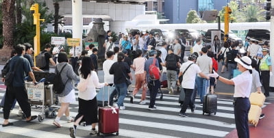 제주도 中 관광객 많이 보인다더니…1년새 2배 넘게 '급증'