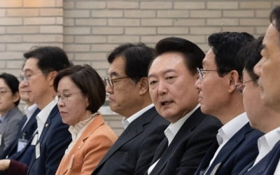 윤 대통령 "與 숫자 적지만 일당백 각오로…민생 국감 됐으면" [종합]