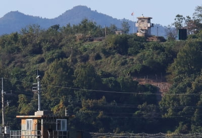 우크라 언론 "러시아 근무지 이탈한 북한 장병 18명 검거돼"