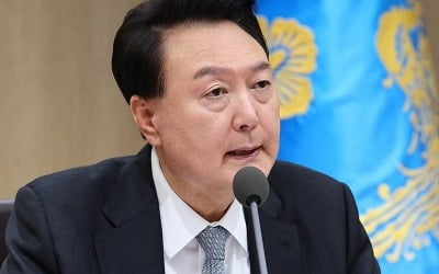 [속보] 尹대통령, 젤렌스키와 통화…"러북의 군사적 야합 좌시않을 것"