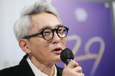 "드라마 매개로 한일관계 좋아질 것"…'고독한 미식가' 고로가 부산에 [BIFF]