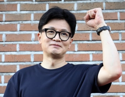 추미애 "빡센 훈련 전쟁 막나"…한동훈 "굴종 뒷거래로 막나"