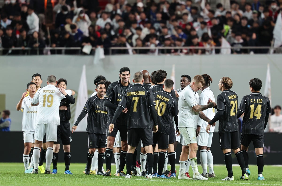 "축구 레전드에 쓴 돈이…" 팬들 열광한 '파격 이벤트' 비밀