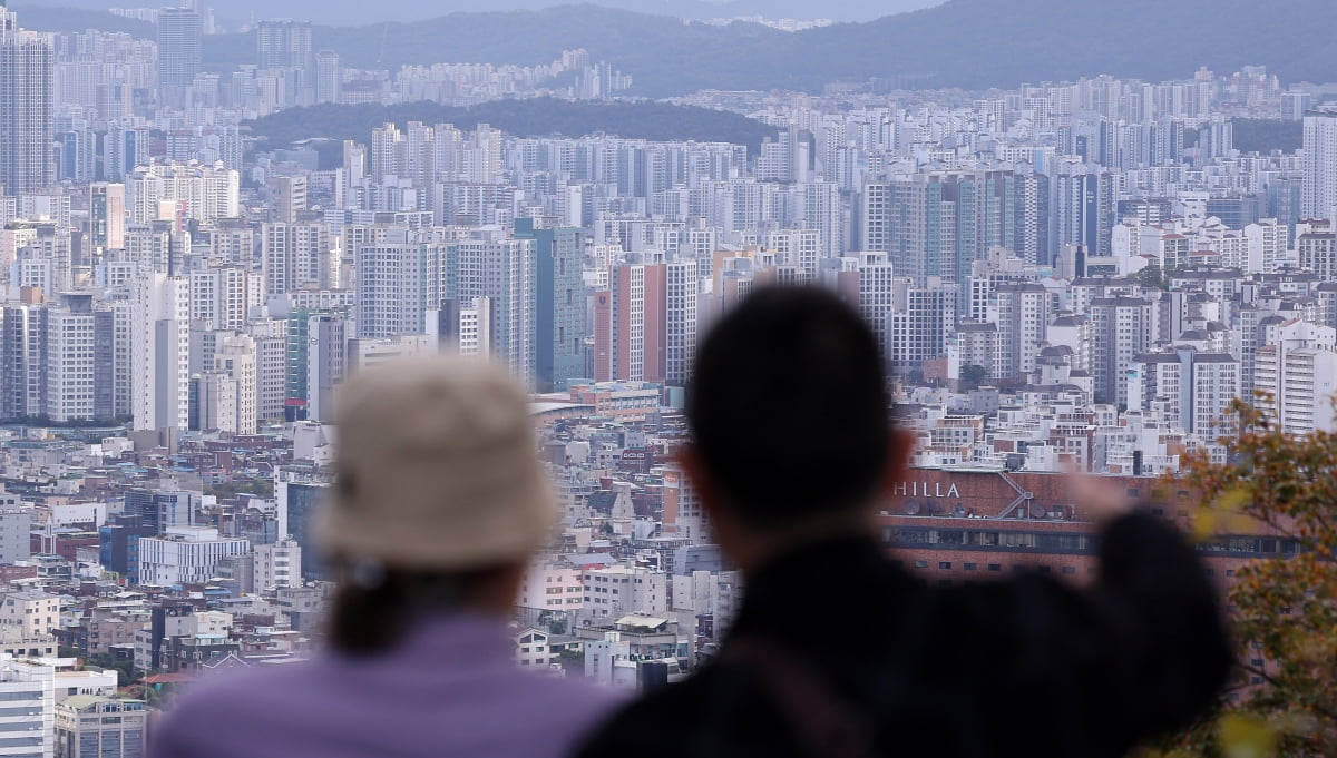  지난 23일 서울 남산에서 바라본 아파트 단지 모습./사진=뉴스1