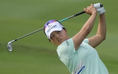 고진영, LPGA 토토 클래식 2R 공동 5위