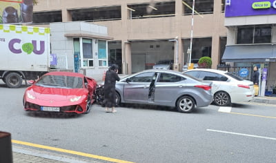 "보험 가능"…아반떼에 들이받힌 '람보르기니' 차주 입 열었다