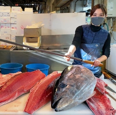 대기업 사표 쓰고 '참치 해체쇼' 하더니…인생 '대반전'