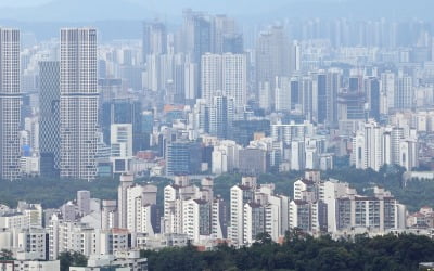 서울 아파트값 상승 둔화 속 강남은 '신고가 행진'