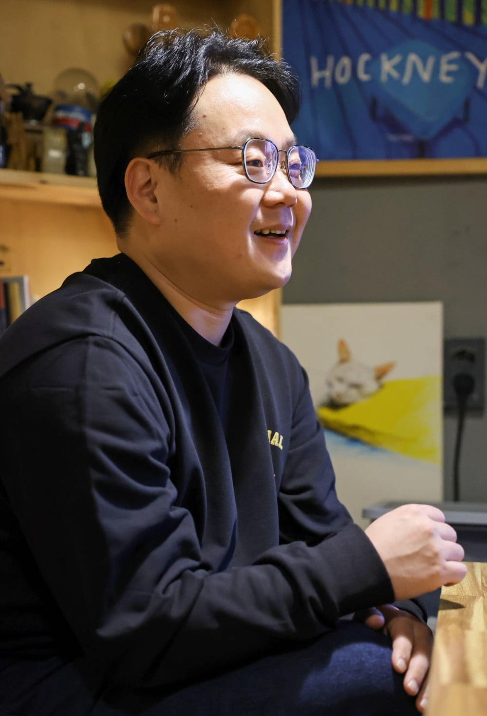 4일 서울 종로구의 한 식당에서 영화 ‘핸섬가이즈’를 제작한 남동협 감독이 본지와 인터뷰를 하고 있다. / 사진출처. 이솔 기자