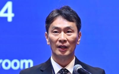 이복현 "주주 보호 강화 입법 추진…12월 중 결론 기대"