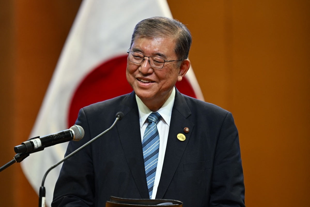 이시바 시게루 일본 총리가 지난 17일(현지시간) 페루 리마에서 열린 페루일본인협회(APJ)에서 연설하고 있다. AFP