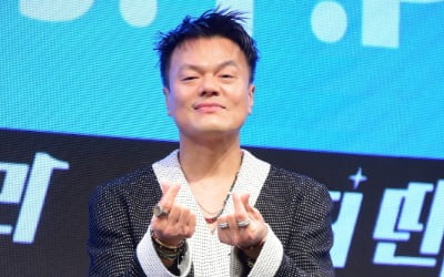 주가 반토막 '매수 타이밍'이라더니…JYP 나홀로 웃었다 [연계소문]