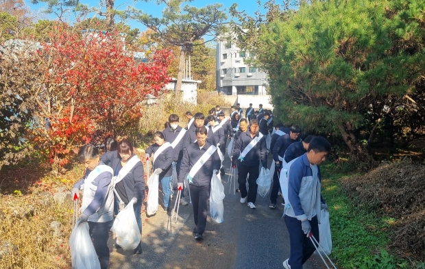 제일약품, 용인 백암공장서 플로깅 캠페인 진행