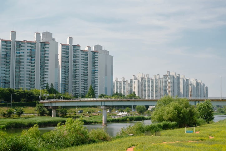 "부동산 투자는 지속불가능…퇴직연금 과감히 운용해야"