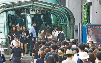 10억 주고 샀는데…2호선 '성수(올리브영)역' 포기, 왜?