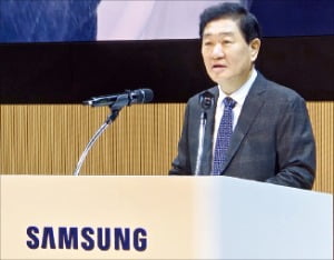 한종희 "사활 걸고 기술 리더십 강화하자"