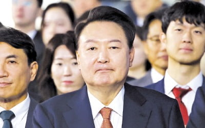 尹 "대한민국, 지방 살아나야 도약…1兆 벤처펀드 조성할 것"