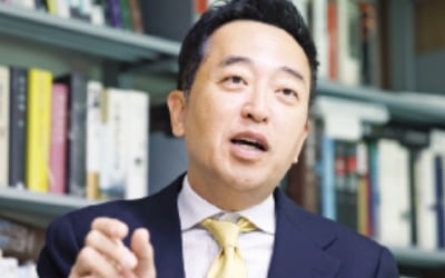 "지금 변협은 우물 안 개구리…밖으로 확장 안하면 다 죽어"