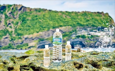 제주삼다수 "제주 화산섬 전체가 천연 정수기…오염 철저히 차단"