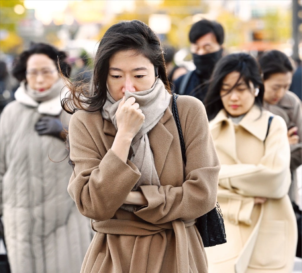 [포토] "춥다 추워"…옷깃 여민 발걸음 