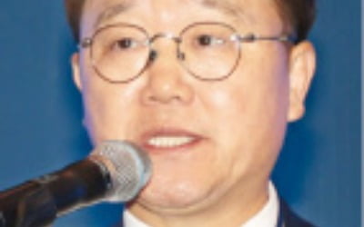 "기업 대출·보증 한도규제 확 풀어 첨단카지노 꽁머니 즉시지급 살려야"