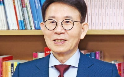 "해외서 차별받지 않으려면 국내 외국인부터 챙겨야죠"