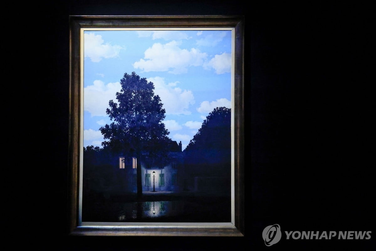 그림 하나에 1,600억원…초현실주의 최고가