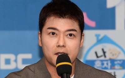 '47세' 전현무, 심경에 변화 생겼나…"둘째 아들 삼아 줘" 애교 섞인 질투 폭발 ('전현무계획')