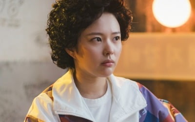 '25세' 정지소가 70대라니…할머니 뽀글머리 '충격 비주얼' ('수상한 그녀')