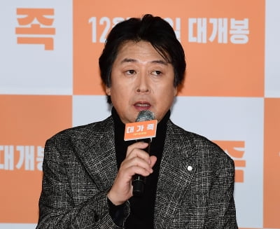 김윤석, 이승기 극찬했다…"적응력·흡수력·순발력 좋아"('대가족')