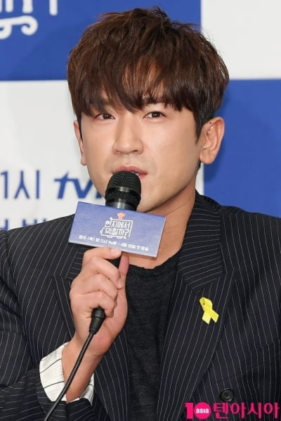 '첫 연극 도전' 신화 이민우, 갑작스런 손절 예고…"매너들 좀 챙깁시다"