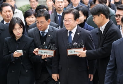 한숨 돌린 카지노 꽁머니, 위증교사 '무죄'…"위증하게 할 고의 없다"