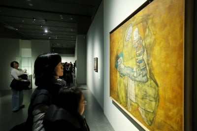 "역대 최고" 감탄 쏟아졌다…개막 첫 주말 '완전 매진' ['비엔나 1900'展]