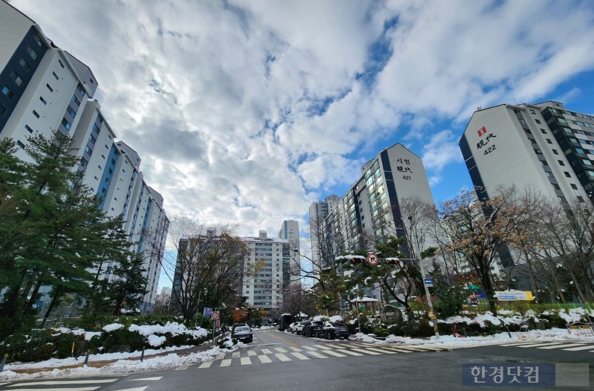 선도지구로 지정된 성남시 분당구 서현동 '시범현대' 모습. 사진=오세성 한경닷컴 기자