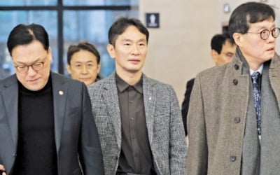 경제 정책 '올스톱'…"내수 회복 골든타임 놓친다"