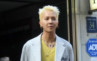 '부실 근무 의혹' 송민호, 경찰 입건…사회복무요원 전수조사도