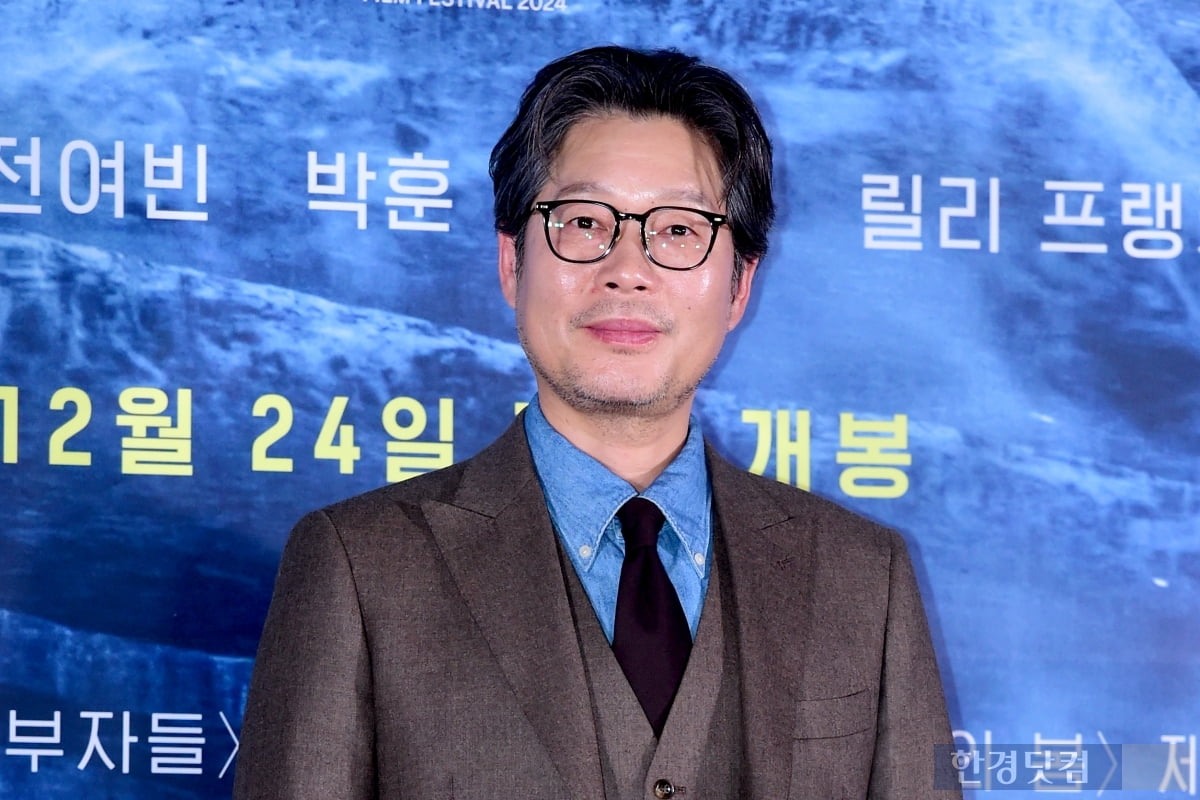 [포토] 유재명, '멋진 미소'