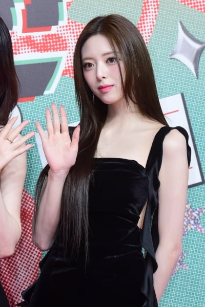 [포토] ITZY 유나, '눈부신 인형미'