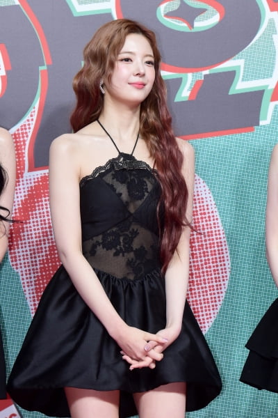 [포토] ITZY 리아, '과감한 시스루 의상에 시선강탈'