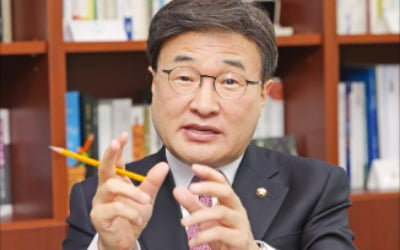 "정원 반도 못채운 사립대 많아…질서있는 구조조정 유도해야"