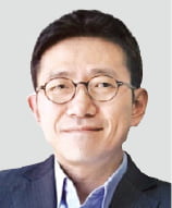 쇄신 나선 우리카지노 칩…첫 외부·여성 CEO 발탁