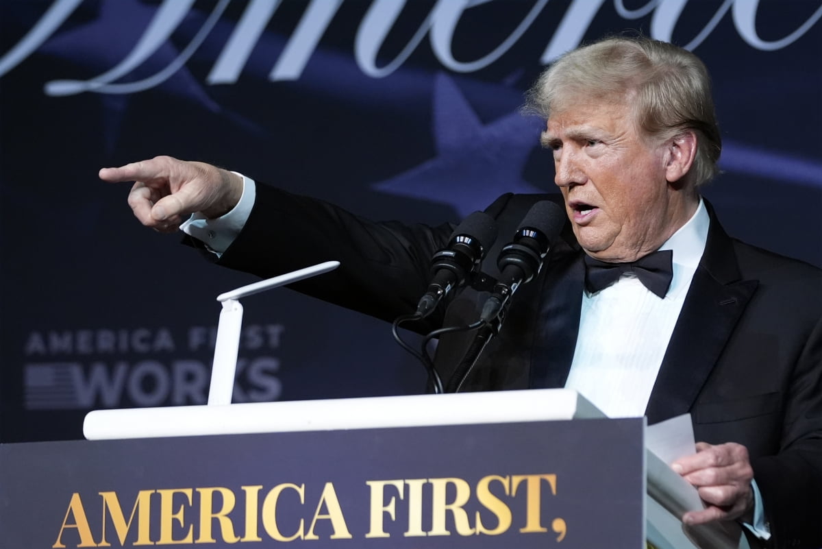 President-elect Donald Trump speaks during an America First Policy Institute gala at his Mar-a-Lago estate, 사진=연합뉴스 제공